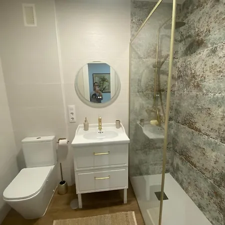 En Zona De Playa Con Piscina Y Aparcamiento Apartment