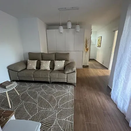 Apartment En Zona De Playa Con Piscina Y Aparcamiento *
